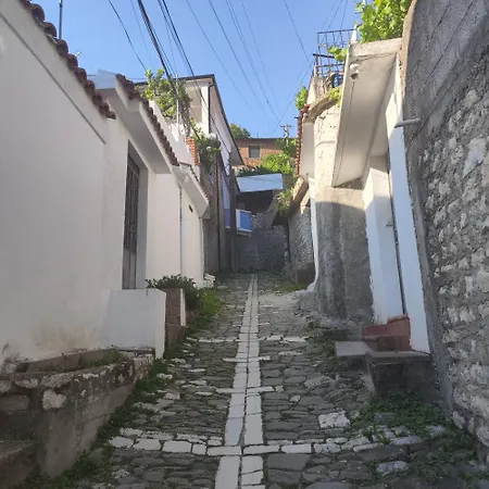 Kurti Old Town *