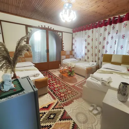 Kurti Old Town