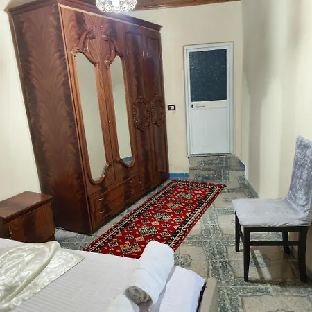 Kurti Old Town