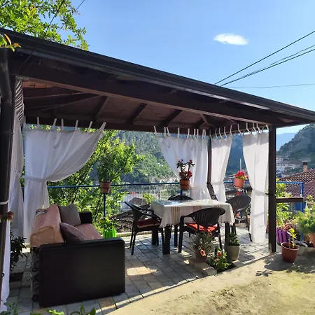 Kurti Old Town Apartment